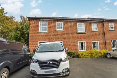 2 bedroom end of terrace house for sale - William House Court, Westbury