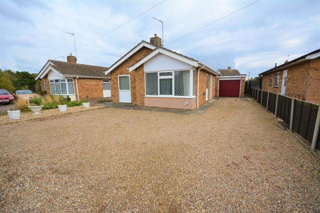 Elm Tree Road, Oulton Broad South, Lowestoft 3 bed detached bungalow