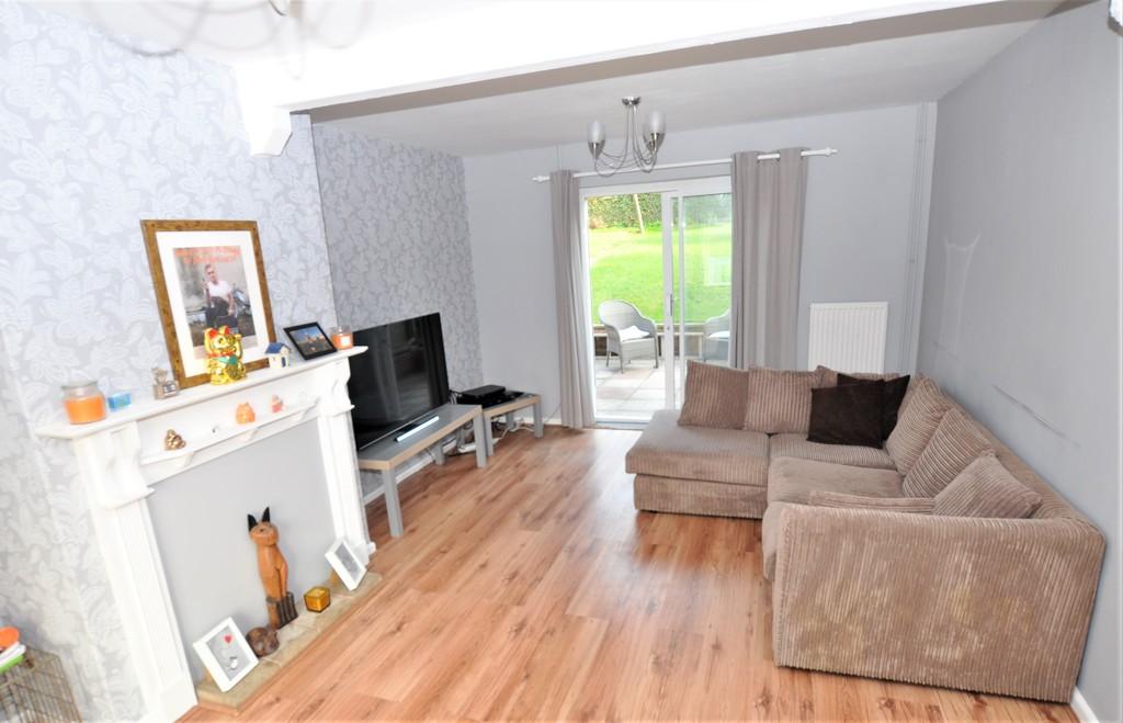 Tudor Rise, RossonWye 3 bed terraced house £176,950