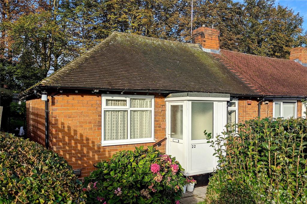 Hopton Avenue, Upper Hopton, Mirfield, WF14 1 bed bungalow £140,000