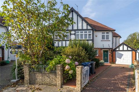 31 Lillian Avenue, London, W3 9AN