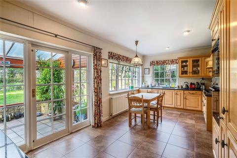 31 Lillian Avenue, London, W3 9AN