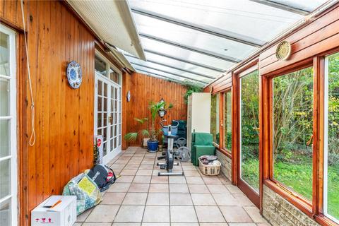 31 Lillian Avenue, London, W3 9AN