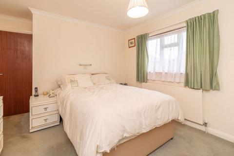 133 Ockleys Mead, Godstone, RH9 8AZ