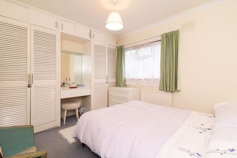 133 Ockleys Mead, Godstone, RH9 8AZ