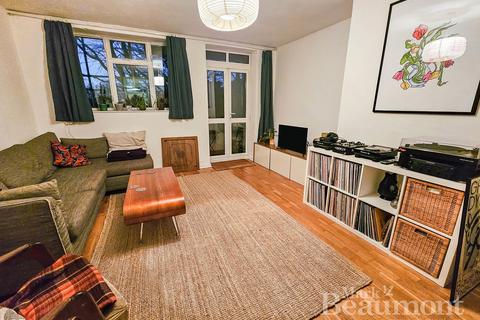 2 bedroom flat to rent, Wickham Road, Brockley