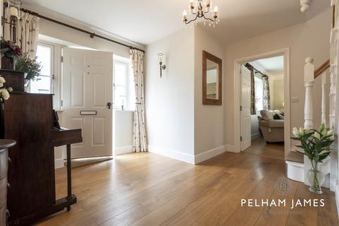 4 Appleton Gardens, Gretton, Corby, NN17 3EF