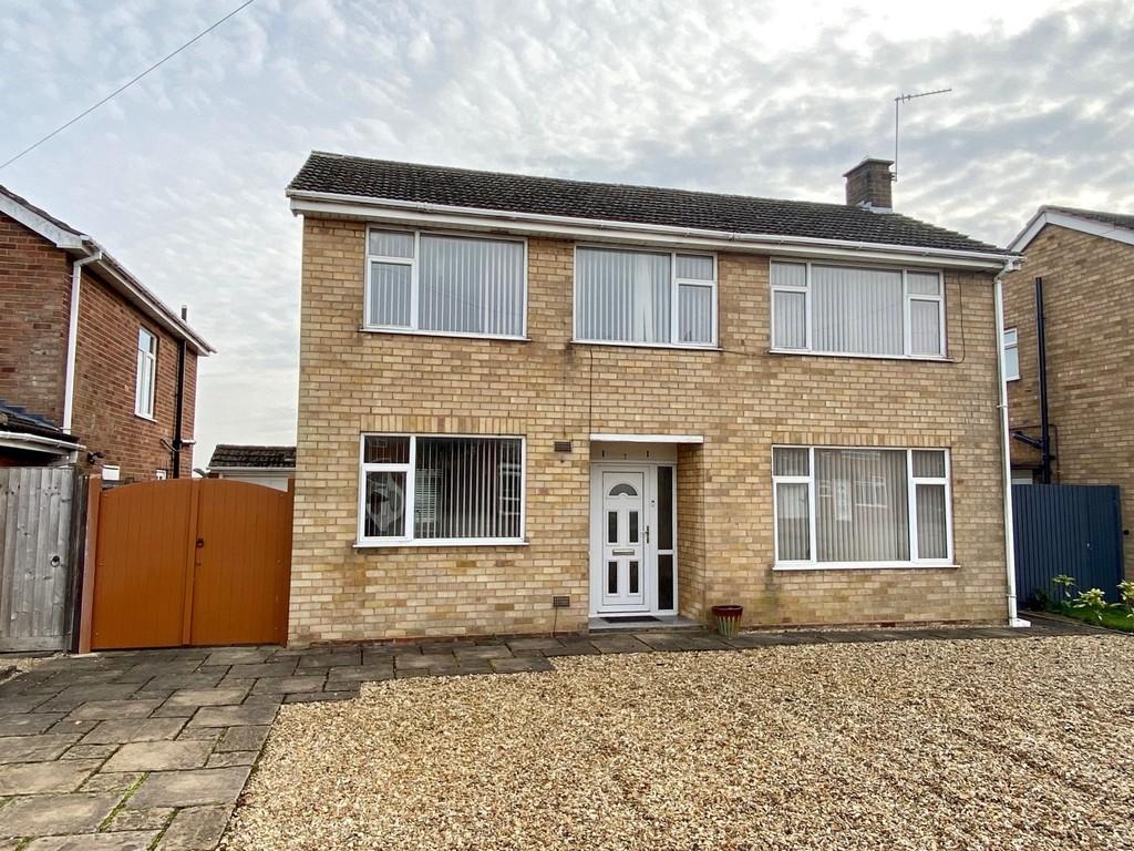 St Nicolas Park Drive, Nuneaton 3 bed detached house £265,000