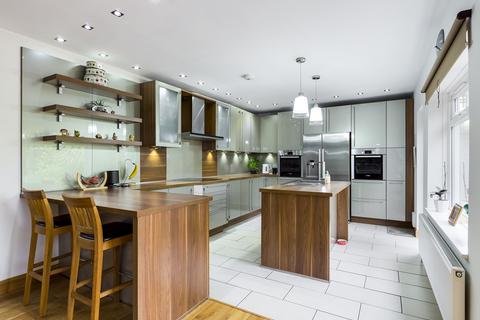 1 Newnham Avenue, Ruislip, HA4 9RW