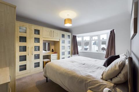 1 Newnham Avenue, Ruislip, HA4 9RW