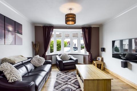 1 Newnham Avenue, Ruislip, HA4 9RW