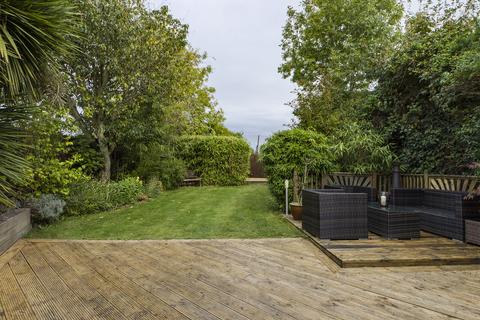 1 Newnham Avenue, Ruislip, HA4 9RW