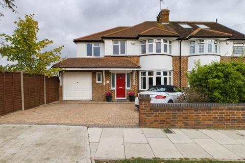 1 Newnham Avenue, Ruislip, HA4 9RW