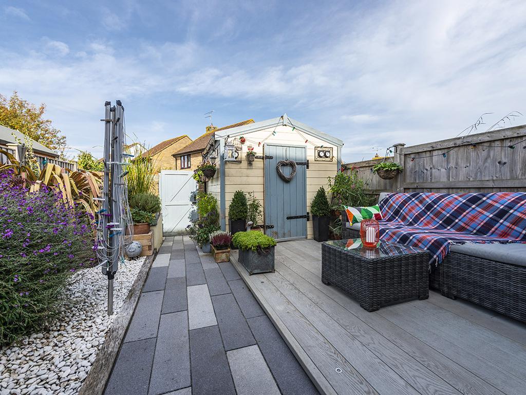 Lower Road, Stalbridge, Dorset, DT10 3 bed terraced house £239,950