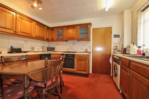14 Wyvern Close, Willenhall, WV12 5UF