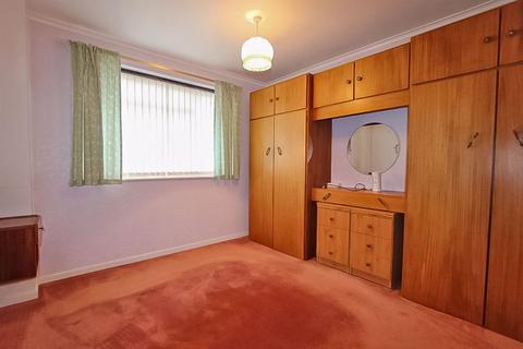 14 Wyvern Close, Willenhall, WV12 5UF