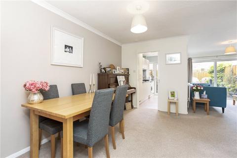 13 Grenville Way, Thame, OX9 3YW