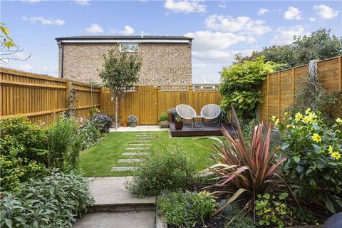 13 Grenville Way, Thame, OX9 3YW