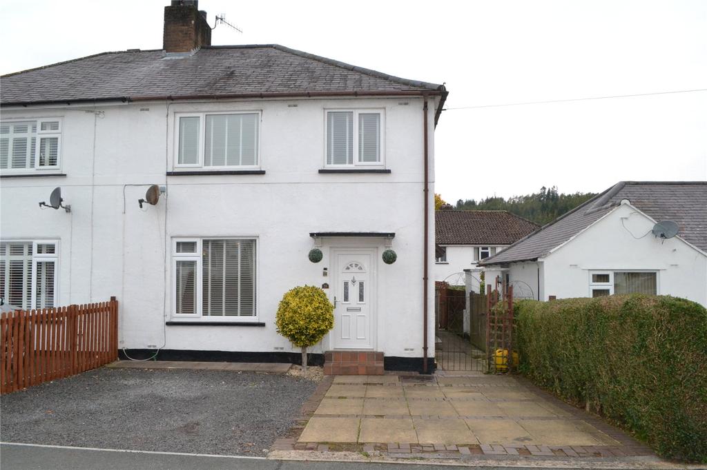 Caegwyn, Llanidloes, Powys, SY18 3 bed end of terrace house £175,000