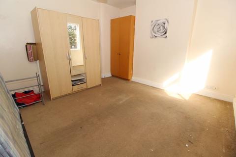33 Bescot Road, Walsall, WS2 9AD