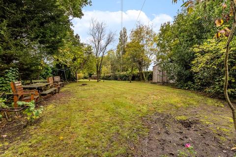 Hilltop Well Hill, Orpington, BR6 7PR