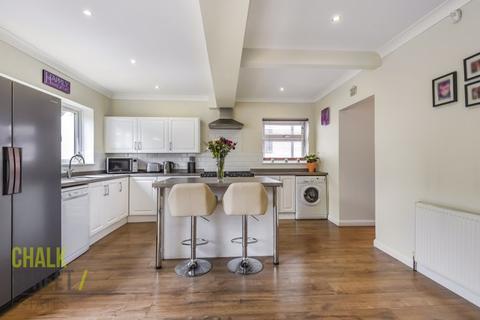 51 Highfield Crescent, Hornchurch, RM12 6PX