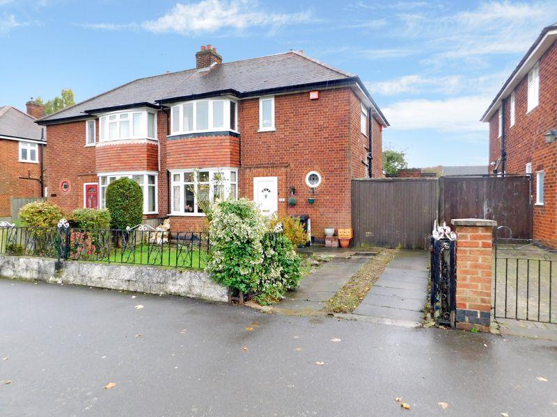 Buckminster Road, Leicester 3 bed semidetached house £210,000