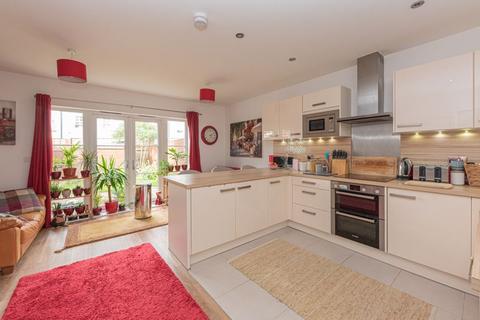 26 Westmount Close, Worcester Park, KT4 8FL