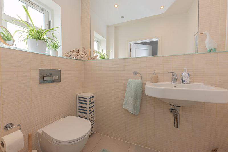 Cloakroom / WC