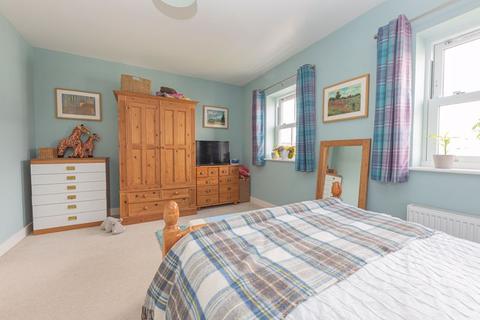 26 Westmount Close, Worcester Park, KT4 8FL