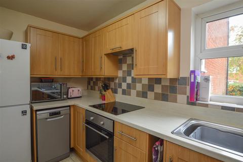 13 Lime Tree Place, St Albans, AL1 3BD