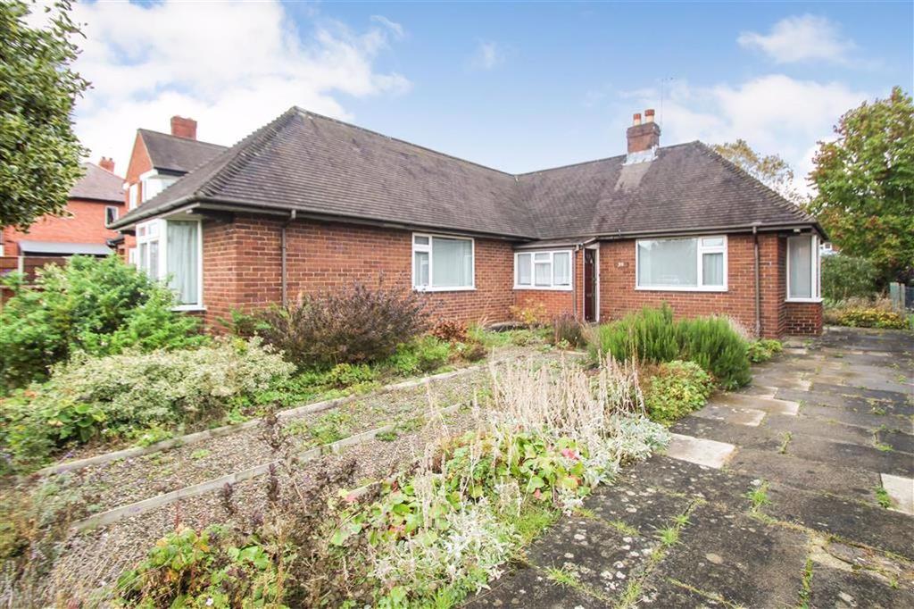 Oak Drive, Oswestry 3 bed detached bungalow £210,000