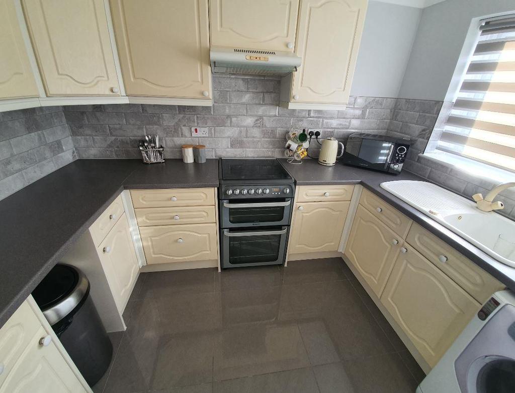 Silverdale Close, Ipswich 3 bed semidetached house £225,000