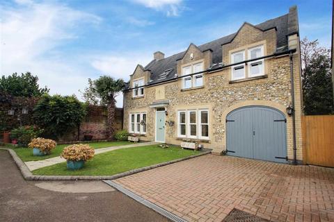 9 The Courtyard, Shendish, Hemel Hempstead, HP3 0AS