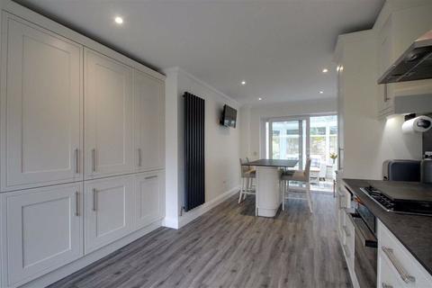 9 The Courtyard, Shendish, Hemel Hempstead, HP3 0AS