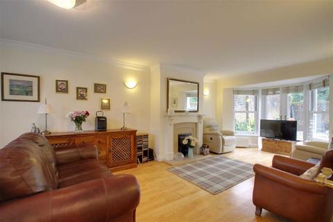 9 The Courtyard, Shendish, Hemel Hempstead, HP3 0AS