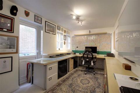 9 The Courtyard, Shendish, Hemel Hempstead, HP3 0AS