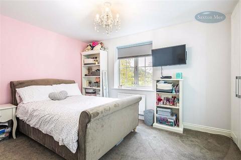 3 Ecklands Croft, Millhouse Green, Sheffield, S36 9AJ