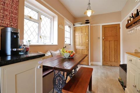 29 Alers Road, Bexleyheath, DA6 8HR