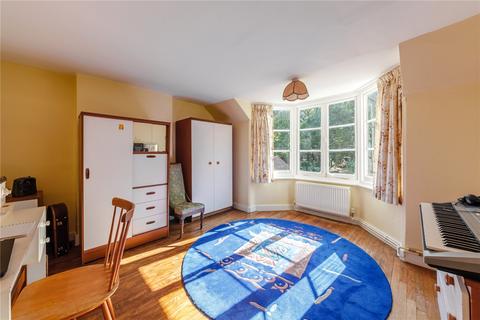 29 Dene Lane, Lower Bourne, Farnham, GU10 3RH