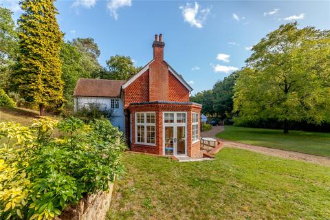 29 Dene Lane, Lower Bourne, Farnham, GU10 3RH