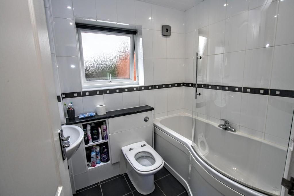 Family bathroom/w.c.