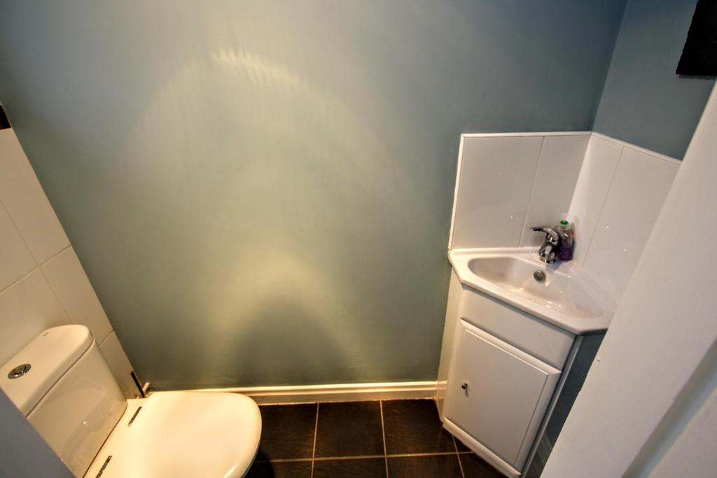 Cloakroom/w.c.