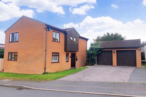 26 Berrydale, Northampton, NN3 5EQ