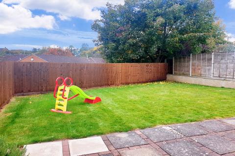 26 Berrydale, Northampton, NN3 5EQ