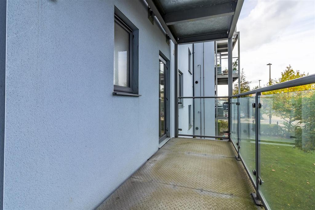 Balcony 2.jpg