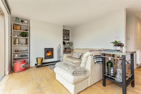 2 Birches Close, Stroud, GL5 1TJ