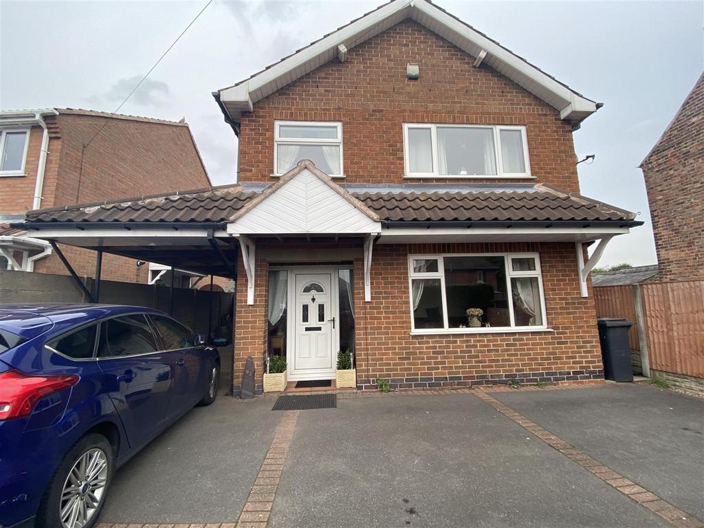 Albany Street, Ilkeston 3 bed detached house £199,950