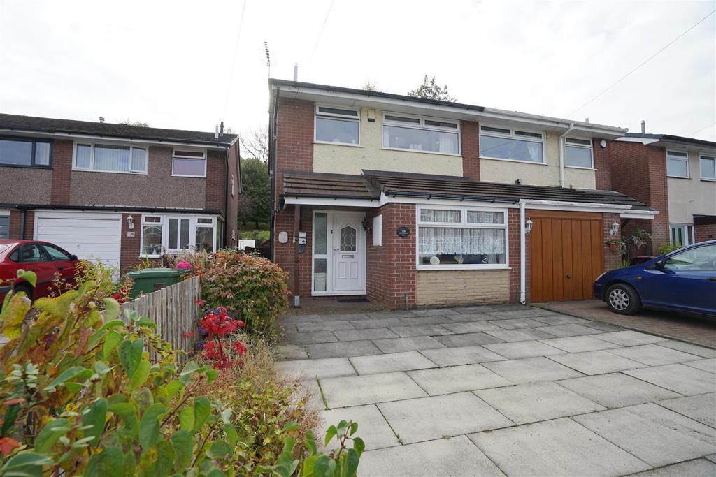 Middlebrook Drive, Lostock, Bolton 3 bed semidetached house £155,000