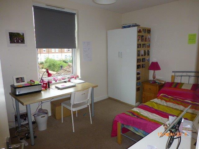 P1010954 bedroom 19 harrow.jpg